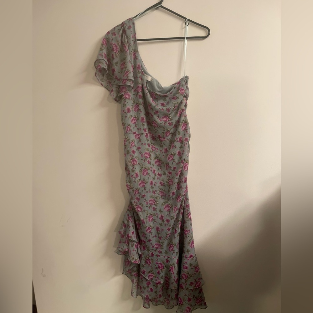 Astr The Label One Shoulder Midi Dress